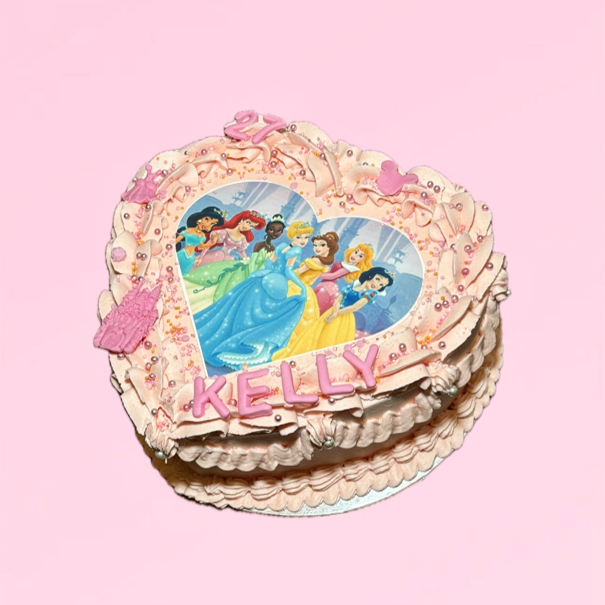 Een @disney prinsessen taart voor Kelly🩷
Deze taart hebben we samen in de TikTok live gemaakt, dus als je de volgende keer ook mee wil kijken: volg dan Vegansweets!